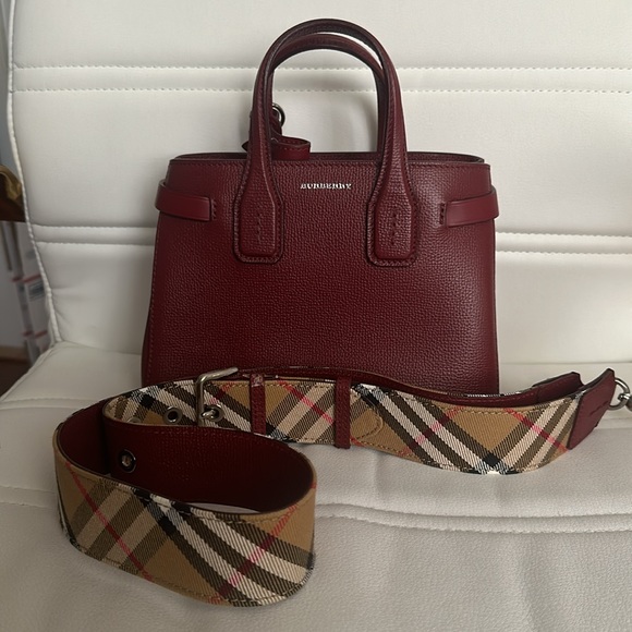 Authentic Burberry Small Banner Leather Bag - Picture 3 of 8